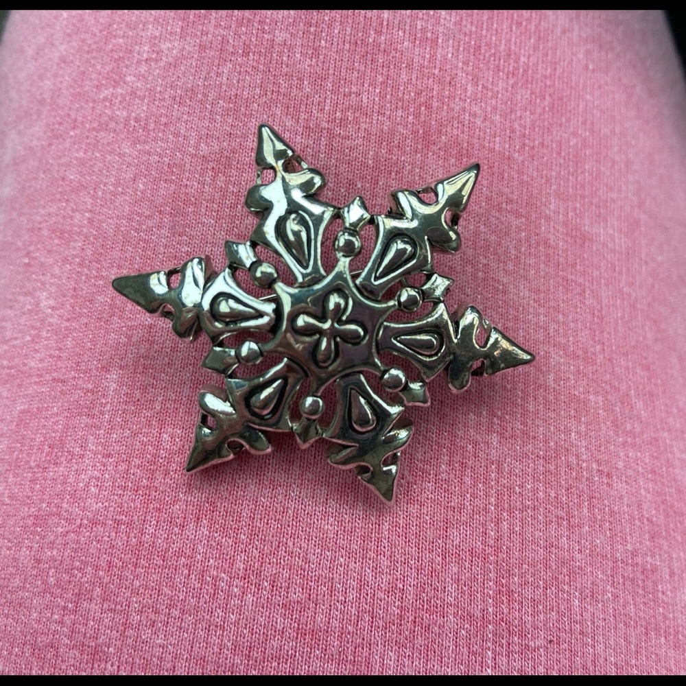 Silver Snowflake Pendant or Pin